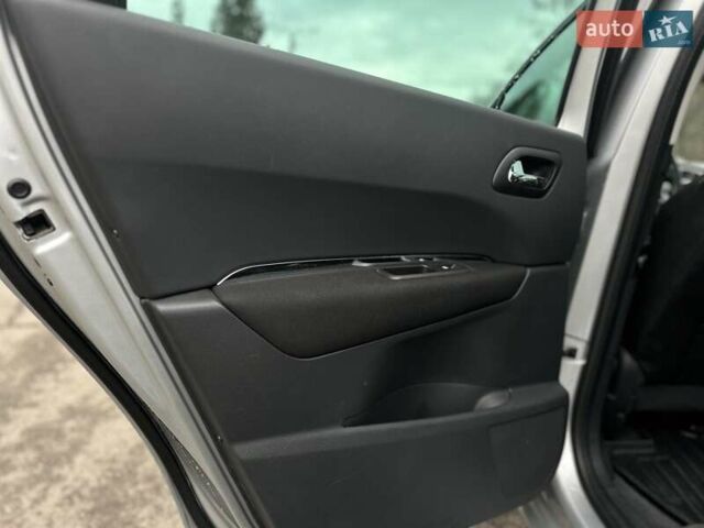 Сірий Пежо 5008, об'ємом двигуна 1.6 л та пробігом 213 тис. км за 6650 $, фото 17 на Automoto.ua