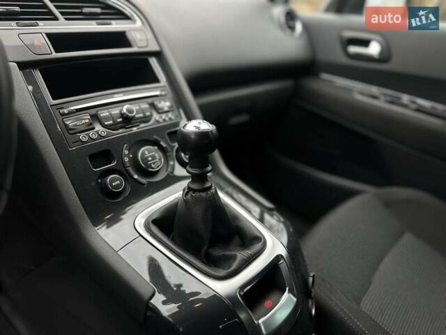 Сірий Пежо 5008, об'ємом двигуна 1.6 л та пробігом 213 тис. км за 6650 $, фото 9 на Automoto.ua