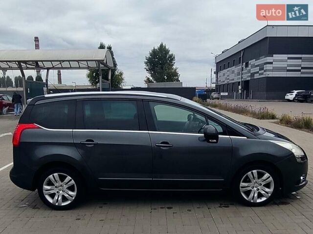 Сірий Пежо 5008, об'ємом двигуна 1.56 л та пробігом 298 тис. км за 10000 $, фото 1 на Automoto.ua