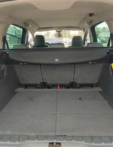 Сірий Пежо 5008, об'ємом двигуна 1.56 л та пробігом 298 тис. км за 10000 $, фото 23 на Automoto.ua