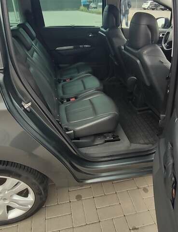 Сірий Пежо 5008, об'ємом двигуна 1.56 л та пробігом 298 тис. км за 10000 $, фото 20 на Automoto.ua