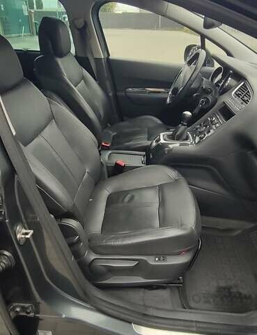 Сірий Пежо 5008, об'ємом двигуна 1.56 л та пробігом 298 тис. км за 10000 $, фото 22 на Automoto.ua