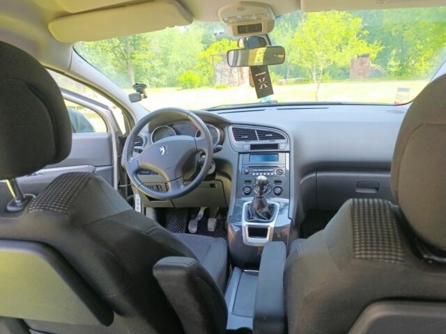 Серый Пежо 5008, объемом двигателя 2 л и пробегом 220 тыс. км за 9300 $, фото 7 на Automoto.ua