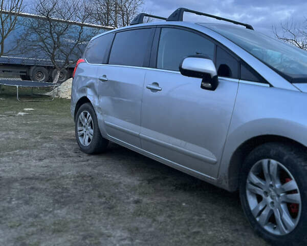 Серый Пежо 5008, объемом двигателя 2 л и пробегом 320 тыс. км за 8000 $, фото 5 на Automoto.ua