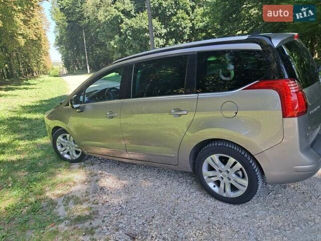 Серый Пежо 5008, объемом двигателя 2 л и пробегом 279 тыс. км за 10500 $, фото 2 на Automoto.ua
