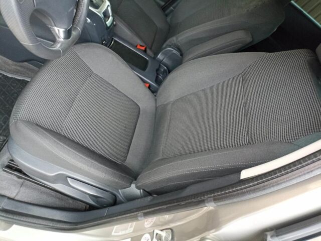 Сірий Пежо 5008, об'ємом двигуна 1.6 л та пробігом 120 тис. км за 9600 $, фото 4 на Automoto.ua