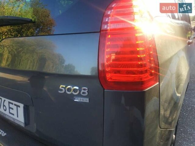 Серый Пежо 5008, объемом двигателя 1.6 л и пробегом 225 тыс. км за 8500 $, фото 20 на Automoto.ua