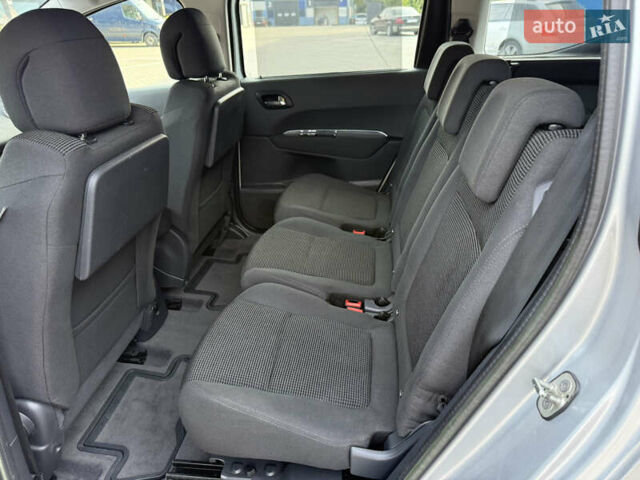 Сірий Пежо 5008, об'ємом двигуна 1.6 л та пробігом 190 тис. км за 8999 $, фото 26 на Automoto.ua