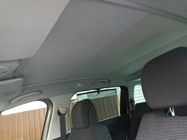 Сірий Пежо 5008, об'ємом двигуна 1.6 л та пробігом 120 тис. км за 9600 $, фото 12 на Automoto.ua