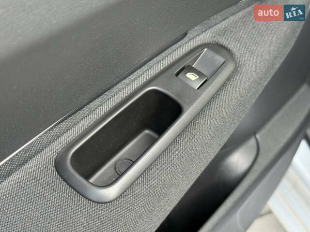 Сірий Пежо 5008, об'ємом двигуна 1.6 л та пробігом 190 тис. км за 8999 $, фото 28 на Automoto.ua