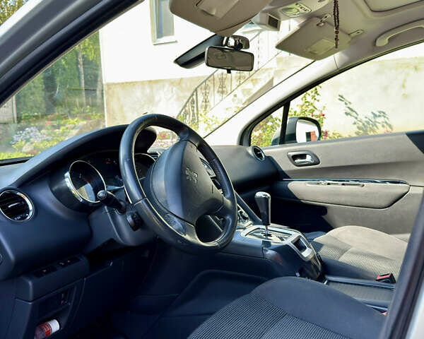 Сірий Пежо 5008, об'ємом двигуна 1.56 л та пробігом 258 тис. км за 8700 $, фото 8 на Automoto.ua