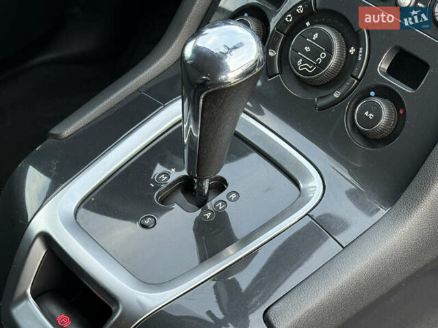 Сірий Пежо 5008, об'ємом двигуна 1.6 л та пробігом 190 тис. км за 8999 $, фото 41 на Automoto.ua