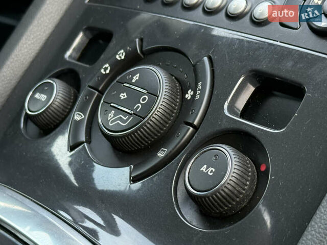 Сірий Пежо 5008, об'ємом двигуна 1.6 л та пробігом 190 тис. км за 8999 $, фото 40 на Automoto.ua
