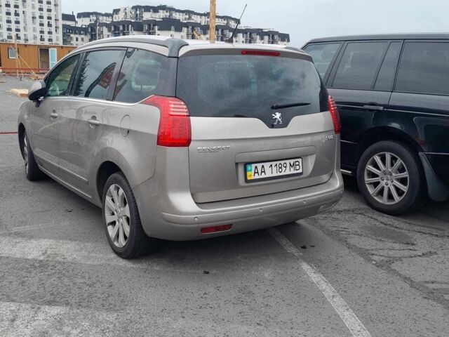 Сірий Пежо 5008, об'ємом двигуна 1.6 л та пробігом 120 тис. км за 9600 $, фото 8 на Automoto.ua