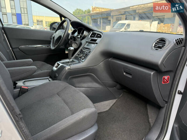 Сірий Пежо 5008, об'ємом двигуна 1.6 л та пробігом 190 тис. км за 8999 $, фото 35 на Automoto.ua