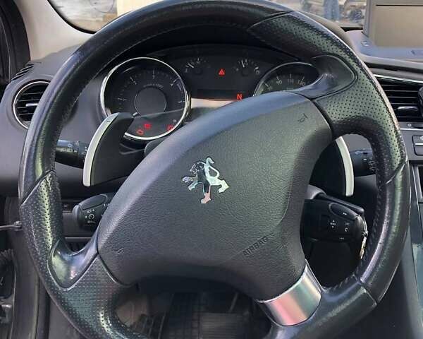 Серый Пежо 5008, объемом двигателя 1.6 л и пробегом 246 тыс. км за 7203 $, фото 10 на Automoto.ua