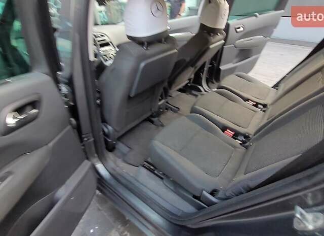 Сірий Пежо 5008, об'ємом двигуна 1.6 л та пробігом 244 тис. км за 9500 $, фото 7 на Automoto.ua