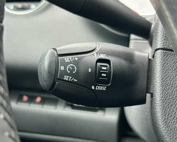 Сірий Пежо 5008, об'ємом двигуна 1.6 л та пробігом 254 тис. км за 8000 $, фото 26 на Automoto.ua