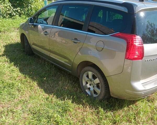 Серый Пежо 5008, объемом двигателя 1.6 л и пробегом 230 тыс. км за 8500 $, фото 9 на Automoto.ua
