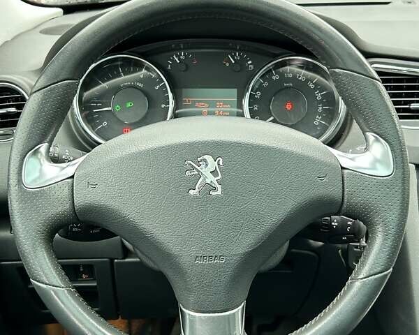 Сірий Пежо 5008, об'ємом двигуна 1.6 л та пробігом 254 тис. км за 8000 $, фото 19 на Automoto.ua