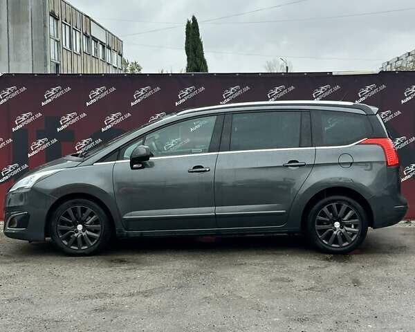 Сірий Пежо 5008, об'ємом двигуна 1.6 л та пробігом 254 тис. км за 8000 $, фото 4 на Automoto.ua