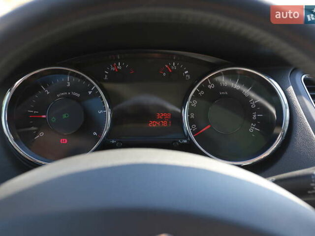 Серый Пежо 5008, объемом двигателя 1.6 л и пробегом 204 тыс. км за 9500 $, фото 15 на Automoto.ua