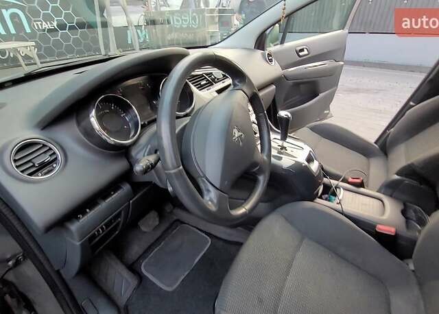 Сірий Пежо 5008, об'ємом двигуна 1.6 л та пробігом 244 тис. км за 9500 $, фото 3 на Automoto.ua