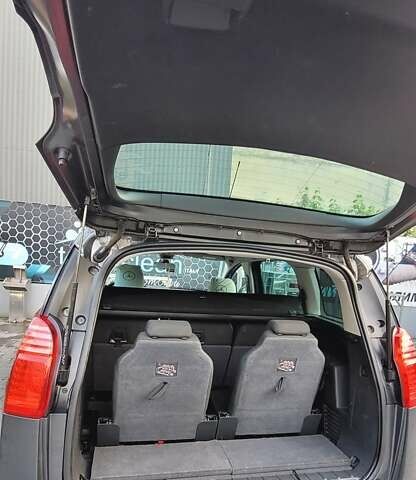 Сірий Пежо 5008, об'ємом двигуна 1.6 л та пробігом 244 тис. км за 9500 $, фото 15 на Automoto.ua