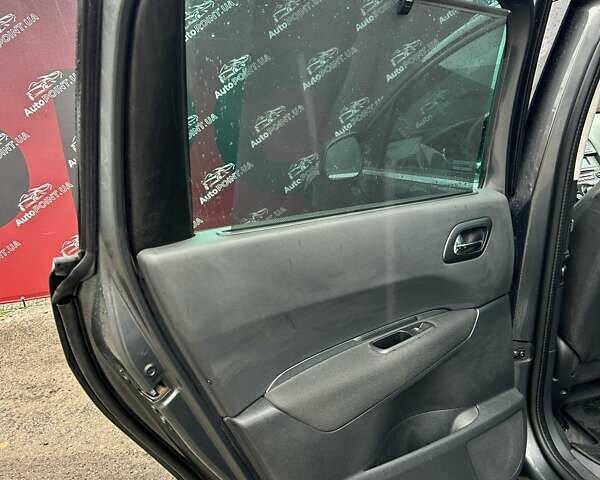 Сірий Пежо 5008, об'ємом двигуна 1.6 л та пробігом 254 тис. км за 8000 $, фото 16 на Automoto.ua