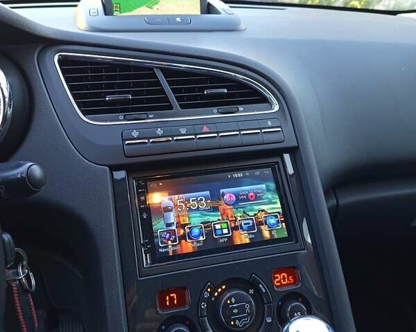 Серый Пежо 5008, объемом двигателя 1.56 л и пробегом 239 тыс. км за 9500 $, фото 11 на Automoto.ua