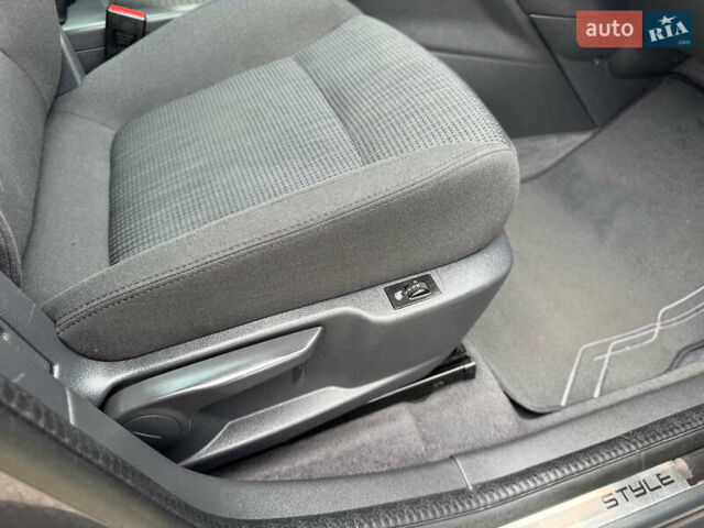 Сірий Пежо 5008, об'ємом двигуна 1.6 л та пробігом 187 тис. км за 8750 $, фото 23 на Automoto.ua