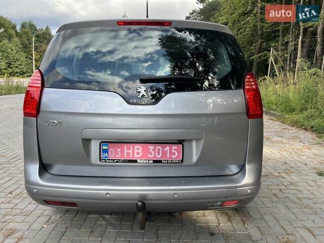 Сірий Пежо 5008, об'ємом двигуна 1.6 л та пробігом 130 тис. км за 9999 $, фото 10 на Automoto.ua