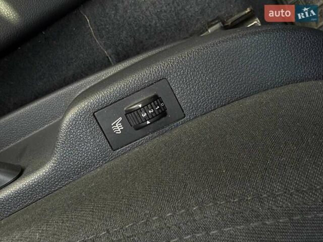 Серый Пежо 5008, объемом двигателя 2 л и пробегом 226 тыс. км за 10995 $, фото 17 на Automoto.ua