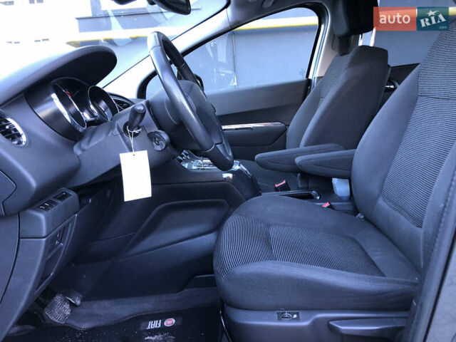 Сірий Пежо 5008, об'ємом двигуна 1.6 л та пробігом 185 тис. км за 11500 $, фото 38 на Automoto.ua