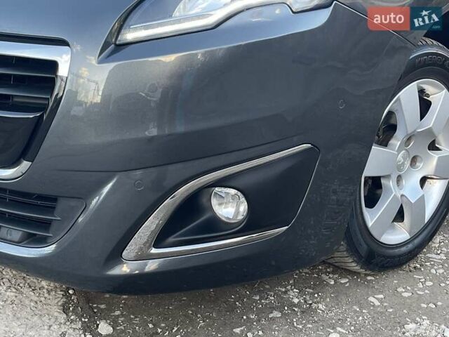 Серый Пежо 5008, объемом двигателя 2 л и пробегом 184 тыс. км за 11650 $, фото 23 на Automoto.ua