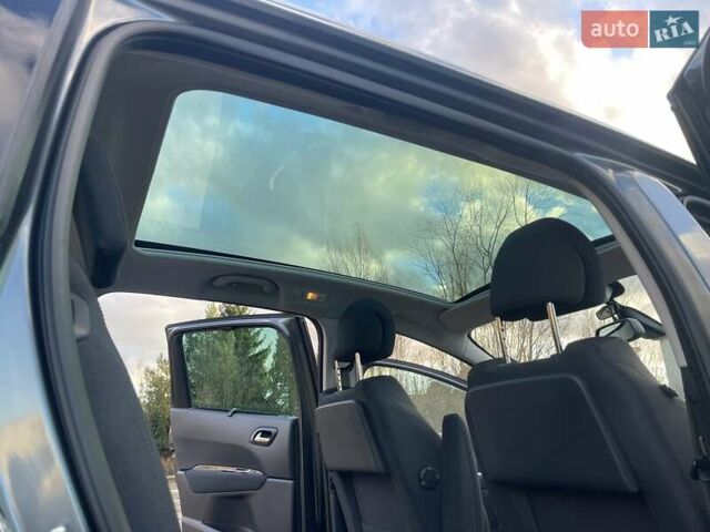 Серый Пежо 5008, объемом двигателя 2 л и пробегом 184 тыс. км за 11650 $, фото 38 на Automoto.ua