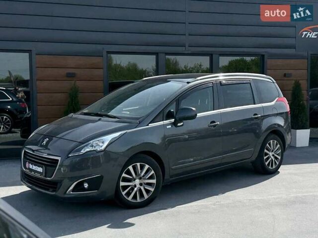 Серый Пежо 5008, объемом двигателя 2 л и пробегом 226 тыс. км за 10995 $, фото 4 на Automoto.ua