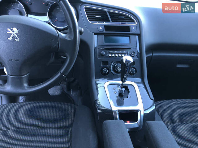 Сірий Пежо 5008, об'ємом двигуна 1.6 л та пробігом 185 тис. км за 11500 $, фото 53 на Automoto.ua