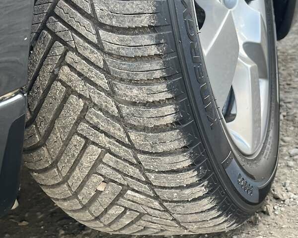 Серый Пежо 5008, объемом двигателя 2 л и пробегом 184 тыс. км за 11650 $, фото 5 на Automoto.ua