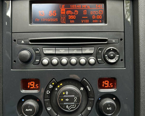 Сірий Пежо 5008, об'ємом двигуна 1.56 л та пробігом 263 тис. км за 11200 $, фото 24 на Automoto.ua