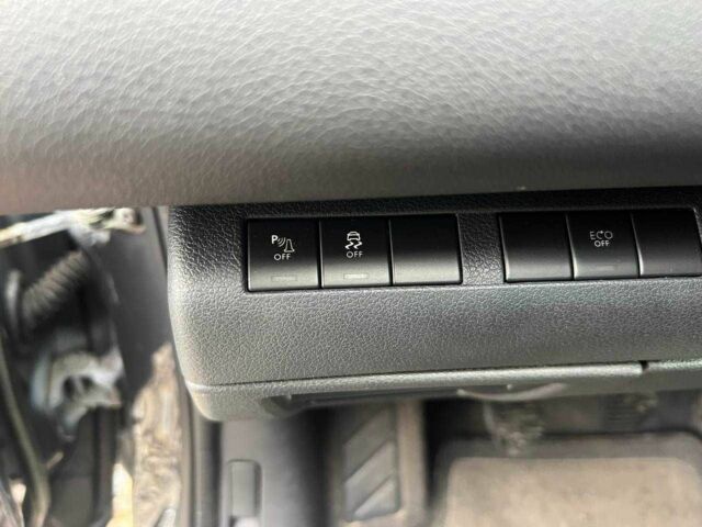 Серый Пежо 5008, объемом двигателя 1.6 л и пробегом 202 тыс. км за 10699 $, фото 18 на Automoto.ua