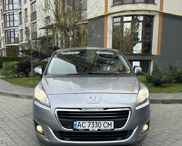Сірий Пежо 5008, об'ємом двигуна 1.56 л та пробігом 263 тис. км за 11200 $, фото 1 на Automoto.ua