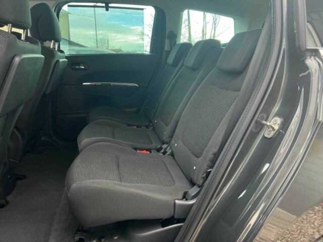 Серый Пежо 5008, объемом двигателя 1.6 л и пробегом 202 тыс. км за 10699 $, фото 14 на Automoto.ua