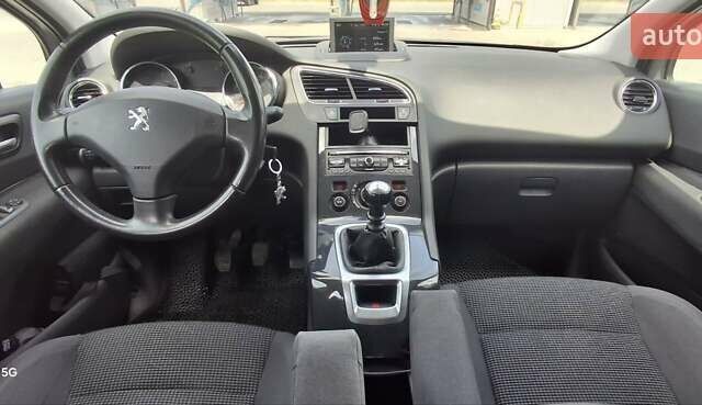 Сірий Пежо 5008, об'ємом двигуна 1.6 л та пробігом 262 тис. км за 13200 $, фото 19 на Automoto.ua