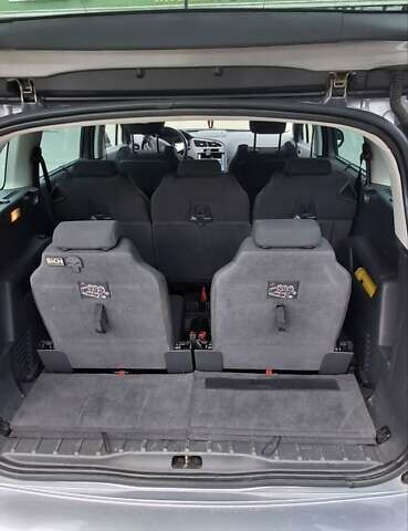 Сірий Пежо 5008, об'ємом двигуна 1.6 л та пробігом 262 тис. км за 13200 $, фото 16 на Automoto.ua