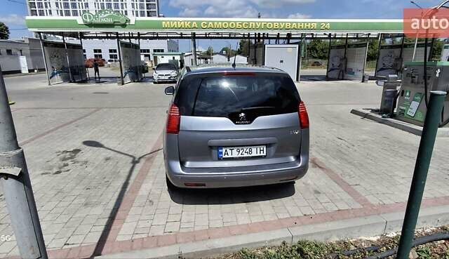 Сірий Пежо 5008, об'ємом двигуна 1.6 л та пробігом 262 тис. км за 13200 $, фото 5 на Automoto.ua