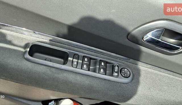 Сірий Пежо 5008, об'ємом двигуна 1.6 л та пробігом 262 тис. км за 13200 $, фото 7 на Automoto.ua