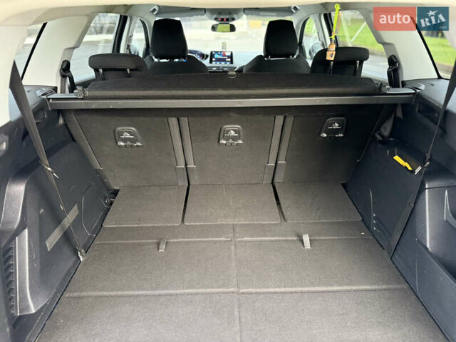 Серый Пежо 5008, объемом двигателя 1.56 л и пробегом 224 тыс. км за 16500 $, фото 10 на Automoto.ua