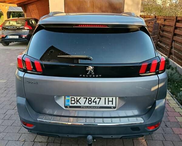 Серый Пежо 5008, объемом двигателя 2 л и пробегом 199 тыс. км за 20000 $, фото 5 на Automoto.ua