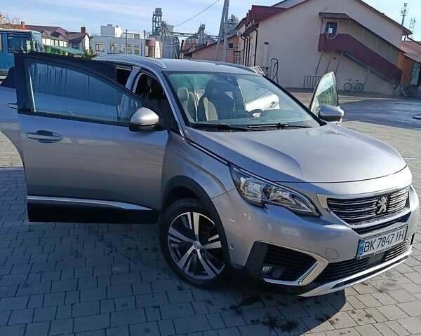 Серый Пежо 5008, объемом двигателя 2 л и пробегом 199 тыс. км за 20000 $, фото 17 на Automoto.ua